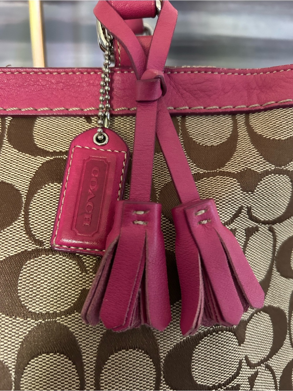 Coach Vintage 2004 Signature Canvas Shoulder Bag - Picture 4 of 11